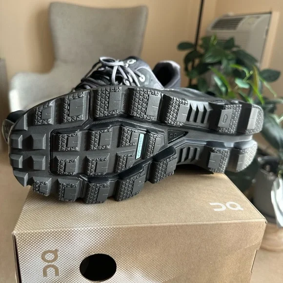 New in box, Men On Cloudventure waterproof , size 10.5, Black 32.99253 - Picture 4 of 6